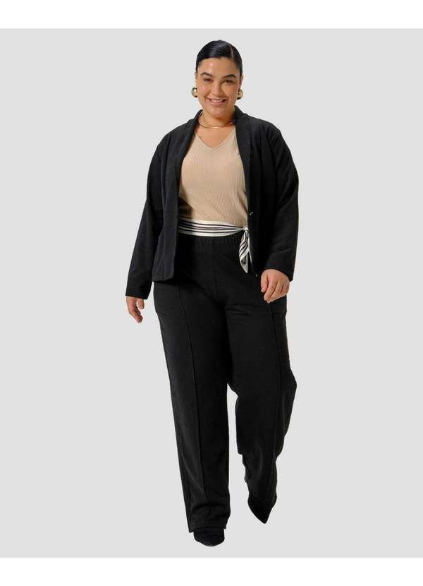 Cereja Rosa - Calça Feminina Plus Size em Moletinho com Bolso Preto