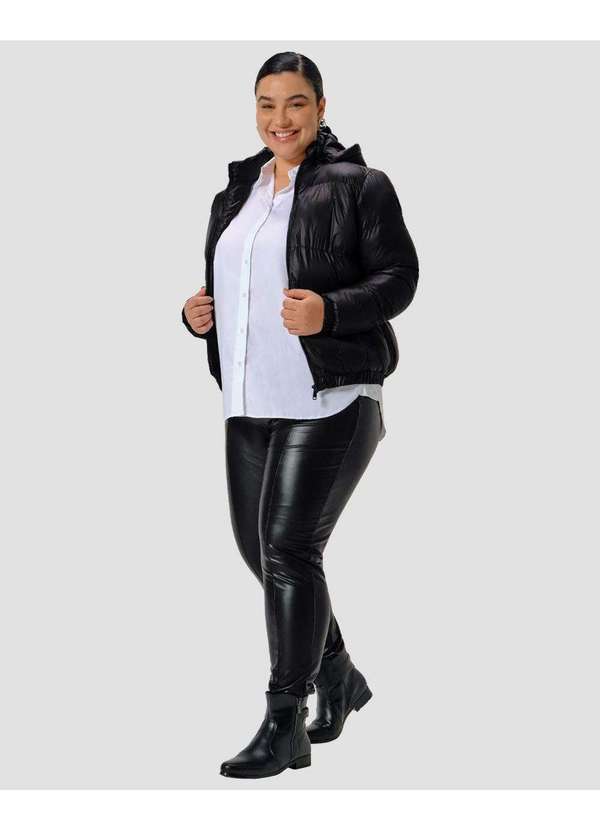 Cereja Rosa - Calça Montaria Plus Size em Neocouro Preto
