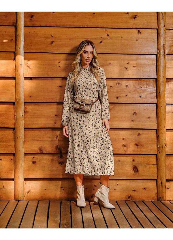 Cereja Rosa - Vestido Midi Estampado Manga Longa em Viscose Bege