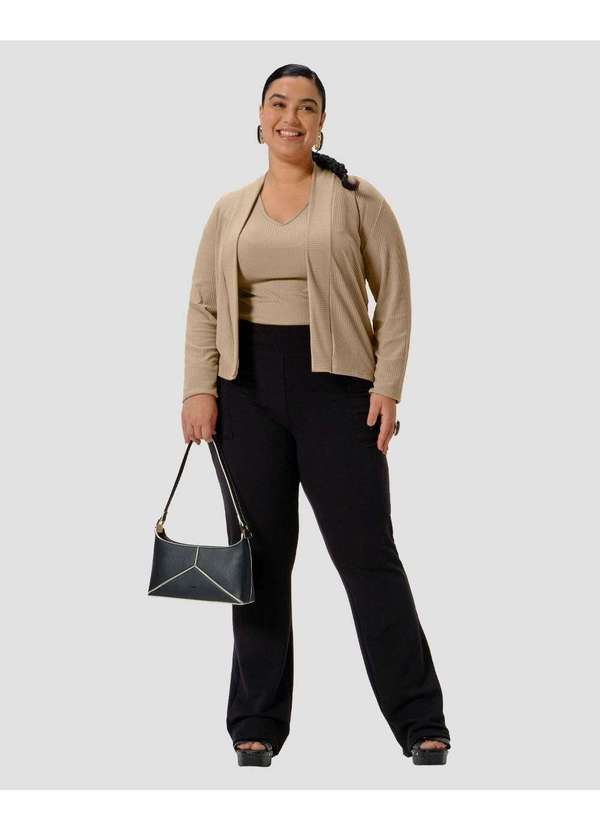 Cereja Rosa - Conjunto Plus Size Blusa e Cardigan Canelado Bege
