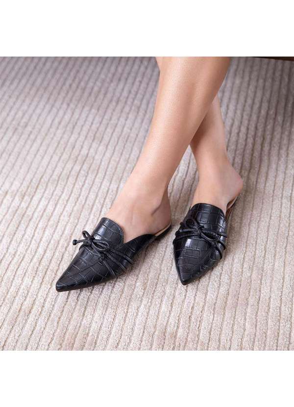 Penelope - Mule Penélope Detalhe Laço Textura Croco Preto Preto 2