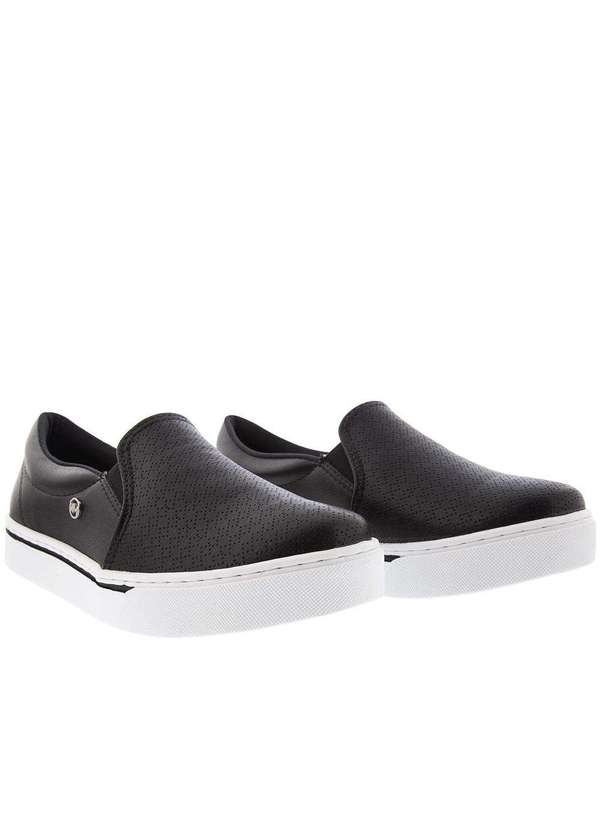 Via Marte - Slip On Via Marte Detalhe Perfuros Preto Preto