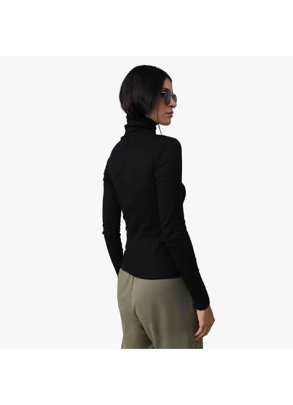 Basicamente - Blusa Feminina Anti Odor Gola Rolê Preto 4