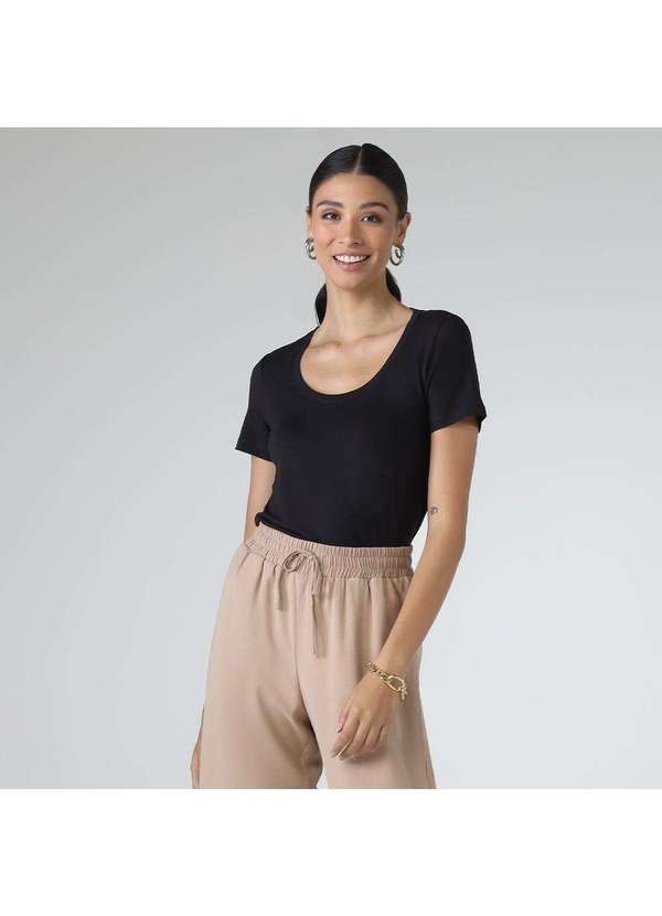 Basicamente - Camiseta Masculina Modal Premium Tech Preto