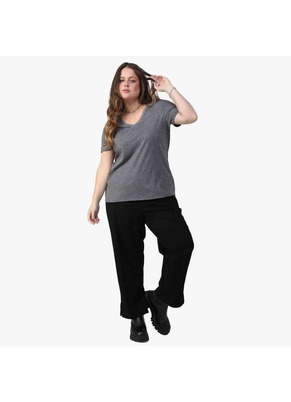 Basicamente - Camiseta Feminina Slim Plus Anti Odor Tech Mescla Escuro