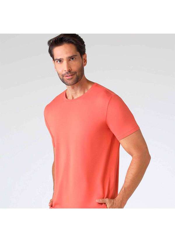Basicamente - Camiseta Masculina Modal Premium Tech Marrom Telha 1