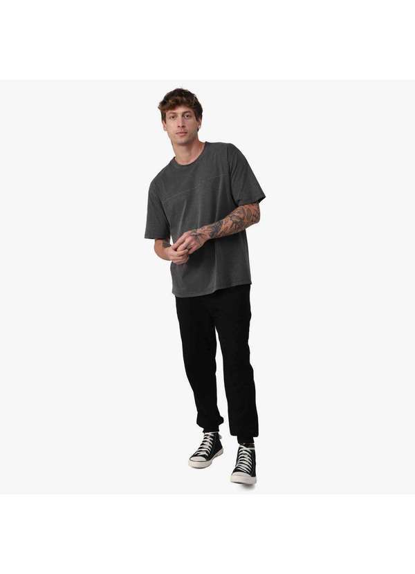 Basicamente - Camiseta Masculina Oversized Stone Preto