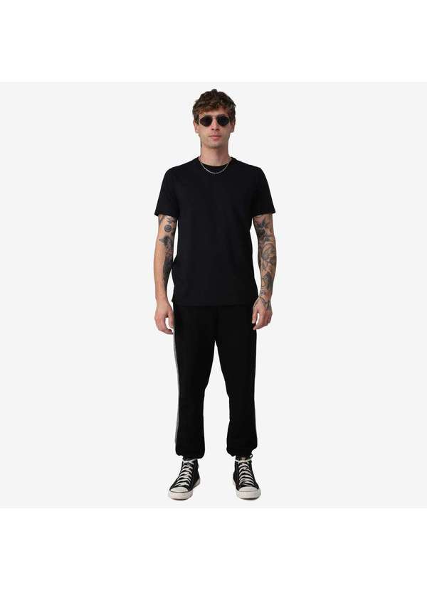 Basicamente - Camiseta Anti Odor Tech Preto 3
