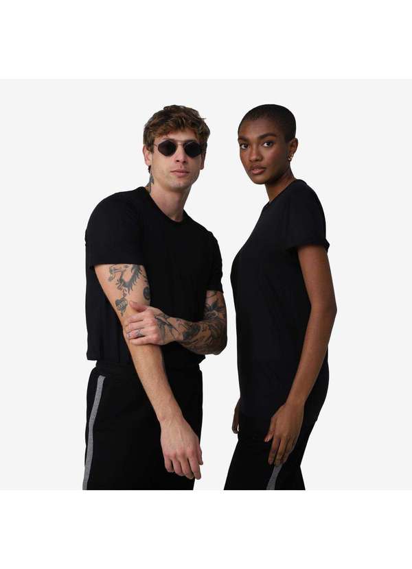 Basicamente - Camiseta Anti Odor Tech Preto 5
