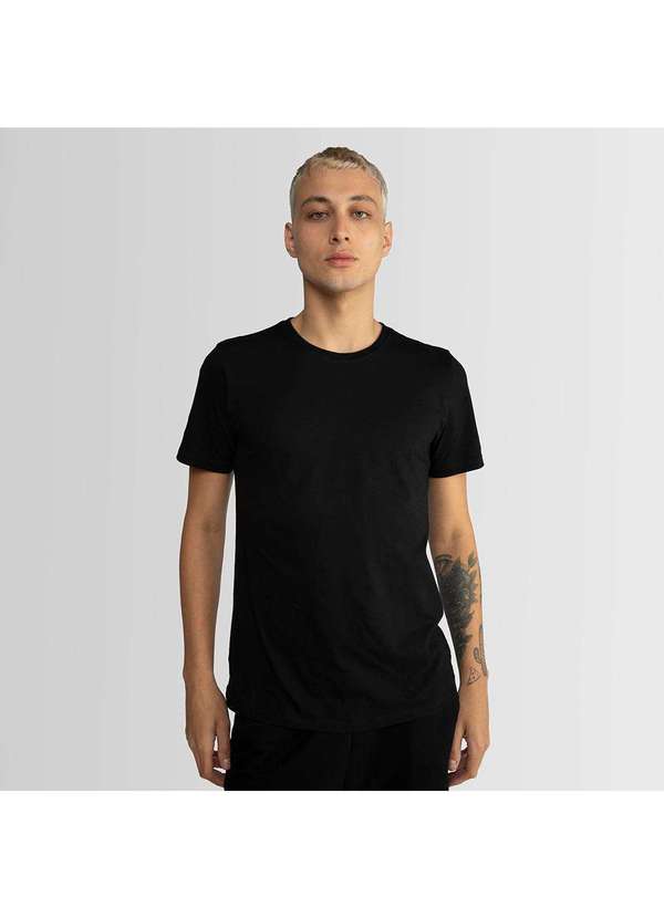 Basicamente - Camiseta Masculina Impermeável Tech Preto