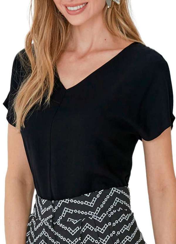 Malwee - Blusa Feminina Malwee 1000120872 00004-Preto