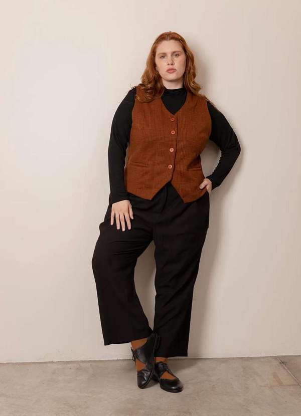 Bold - Colete Alfaiataria Brushed Plus Size Marrom