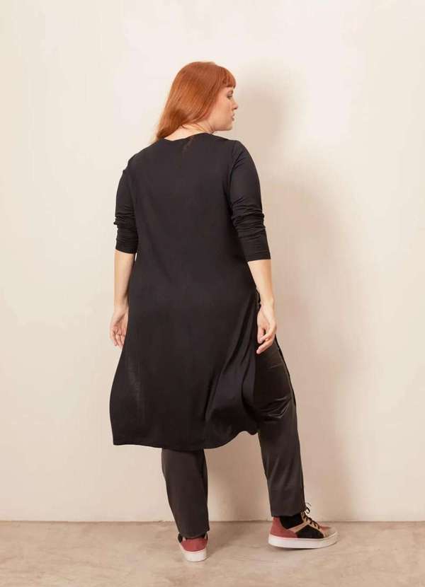 Bold - Blusa com Fendas Tecido Ultra Leve Plus Size Preto 4