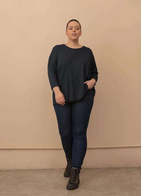 Bold - Blusa Evasê Manga Longa Plus Size Preto