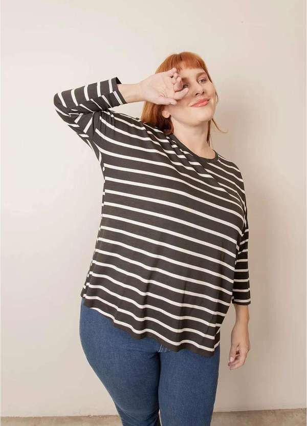 Bold - Blusa Evasê Manga Longa Listrada Plus Size Preto 2