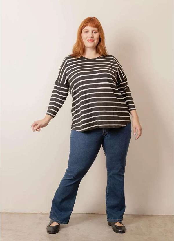Bold - Blusa Evasê Manga Longa Listrada Plus Size Preto 3