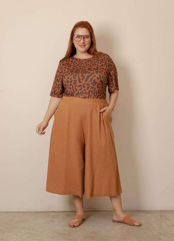 Bold - Blusa Quadrada Decote Redondo Plus Size Marrom 7