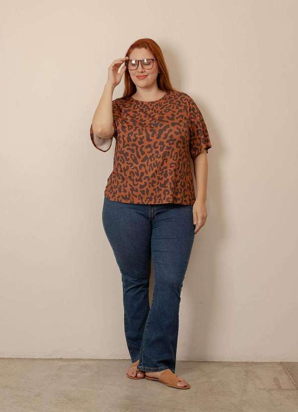 Bold - Blusa Quadrada Decote Redondo Plus Size Marrom 4