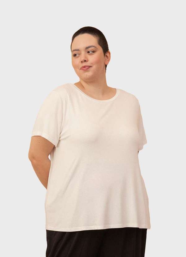 Bold - Camiseta Decote Redondo Evasê Plus Size Branco 5