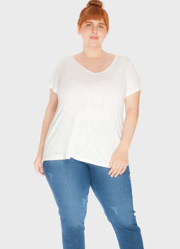Bold - Camiseta Decote V Evasê Tecido Ultra Leve Plus Size Bege 3