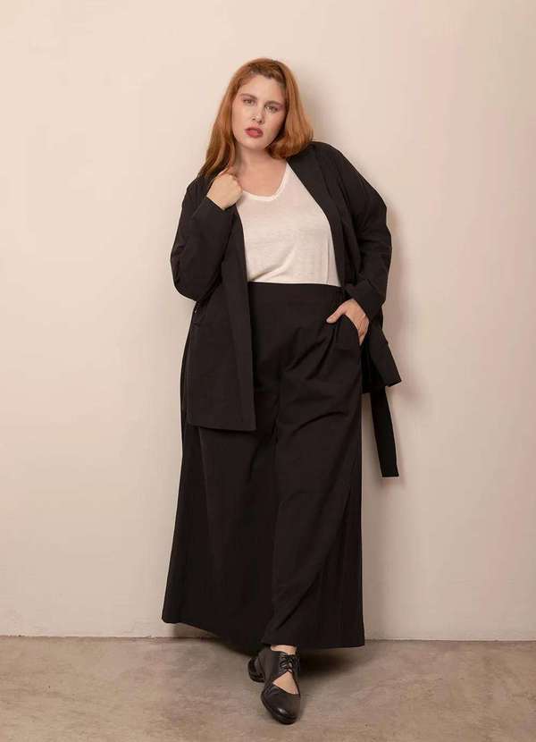 Bold - Camiseta Decote V Tricô Linho Plus Size Branco 2