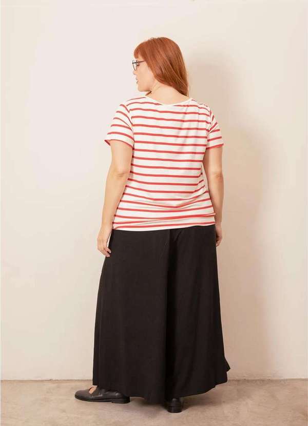 Bold - Camiseta Listrada Decote Redondo Evasê Plus Size Branco 2