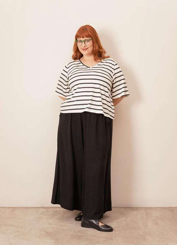 Bold - Camiseta Quadrada Decote V Listrada Plus Size Branco 2