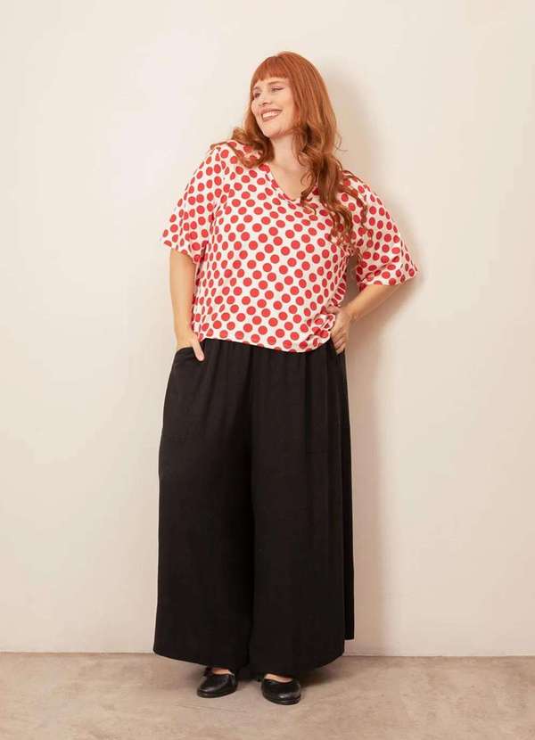 Bold - Camiseta Quadrada Decote V Plus Size Branco