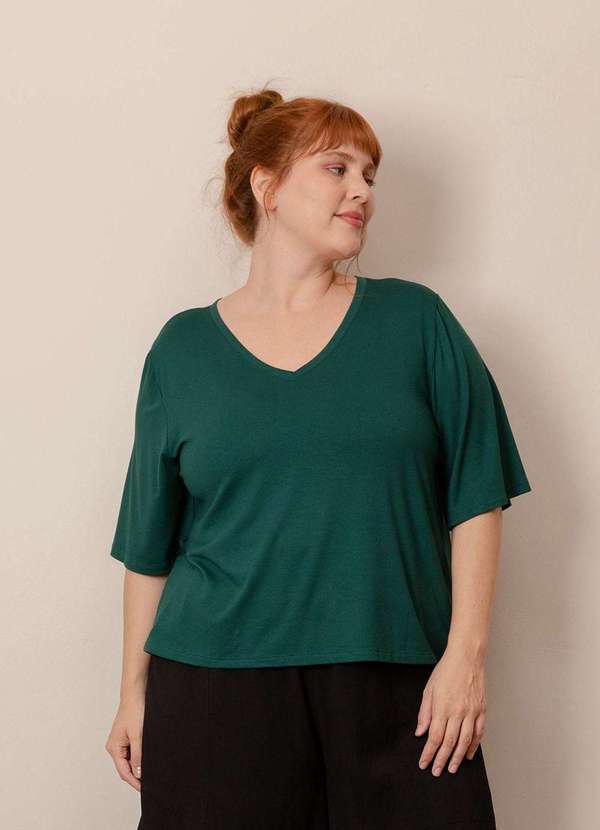 Bold - Camiseta Quadrada Decote V Plus Size Verde 3