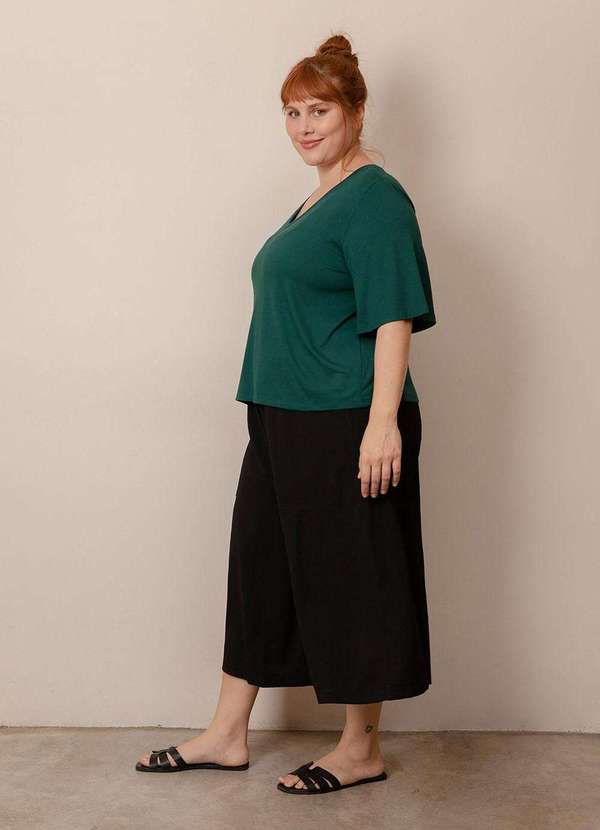 Bold - Camiseta Quadrada Decote V Plus Size Verde 6