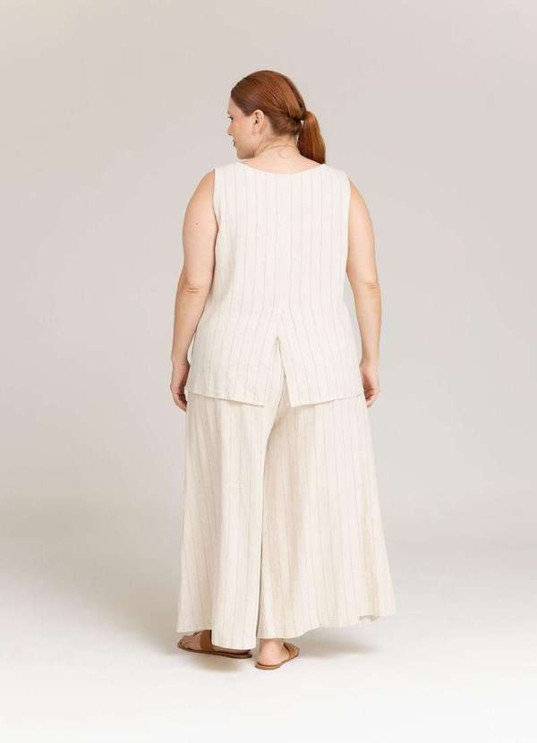 Bold - Regata Linho Risca de Giz Plus Size Bege 5