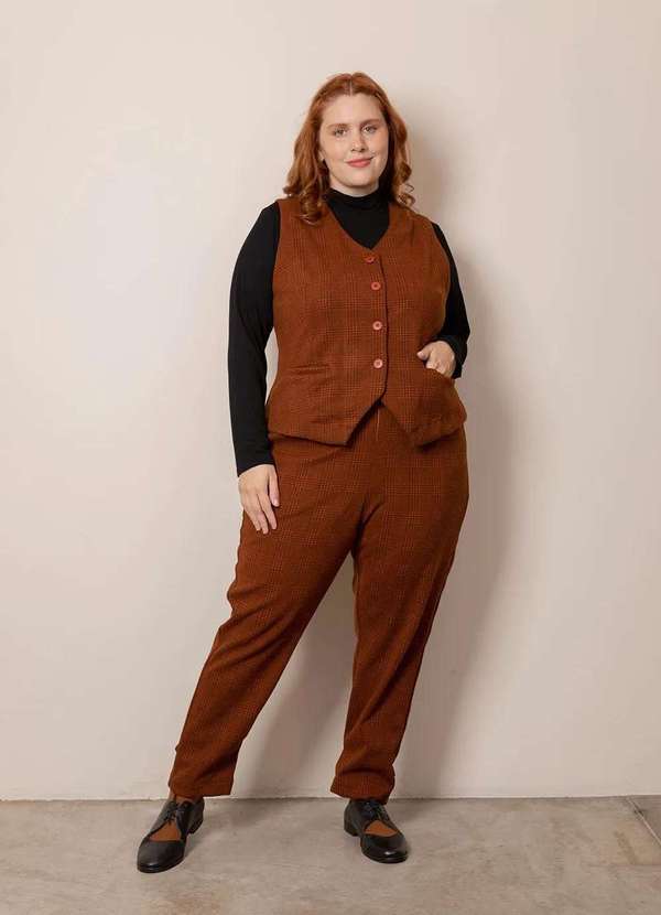 Bold - Calça Alfaiataria Brushed Plus Size Marrom