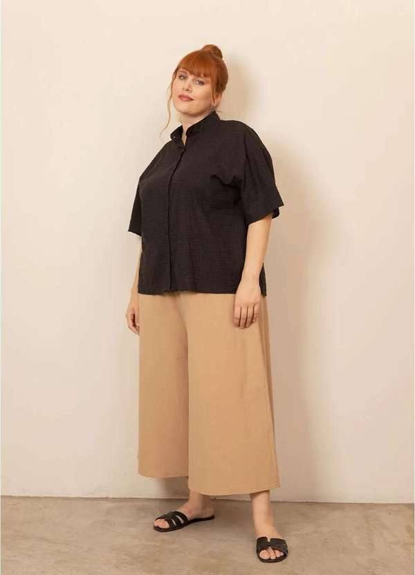 Bold - Calça Pantacourt Alfaiataria Algodão Plus Size Bege 5