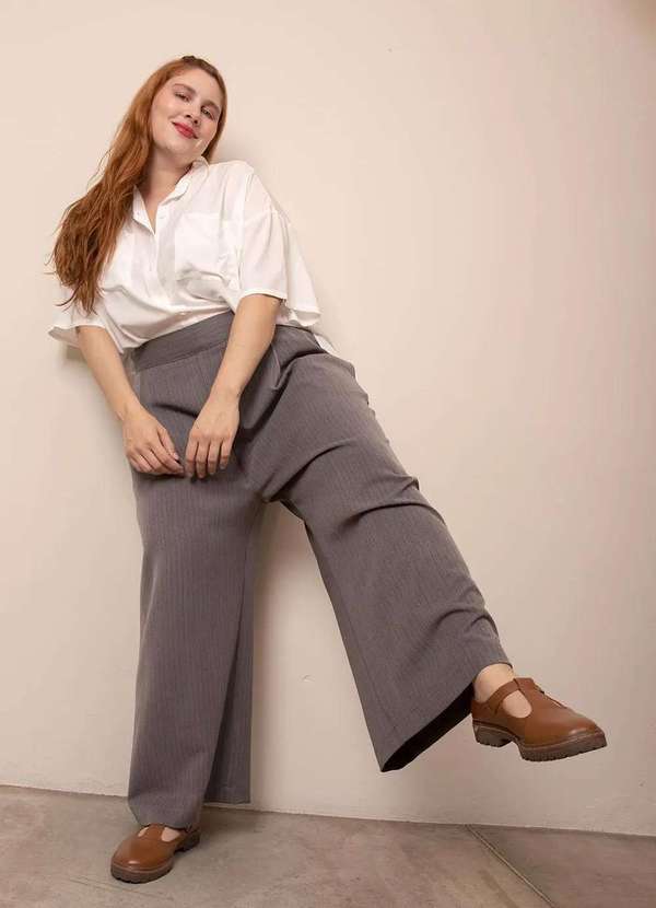 Bold - Calça Pantalona Alfaiataria Risca de Giz Plus Size Cinza 10