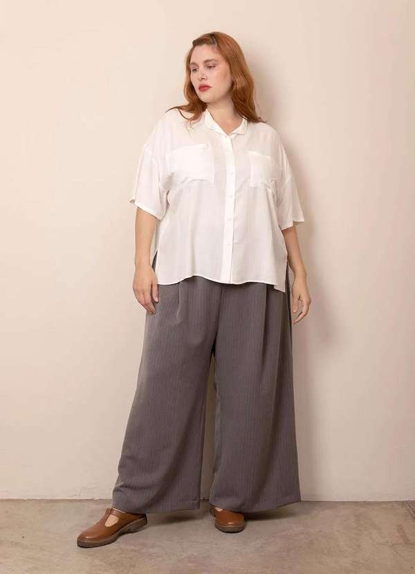 Bold - Calça Pantalona Alfaiataria Risca de Giz Plus Size Cinza 2