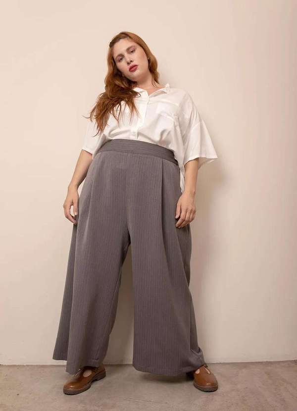 Bold - Calça Pantalona Alfaiataria Risca de Giz Plus Size Cinza 4