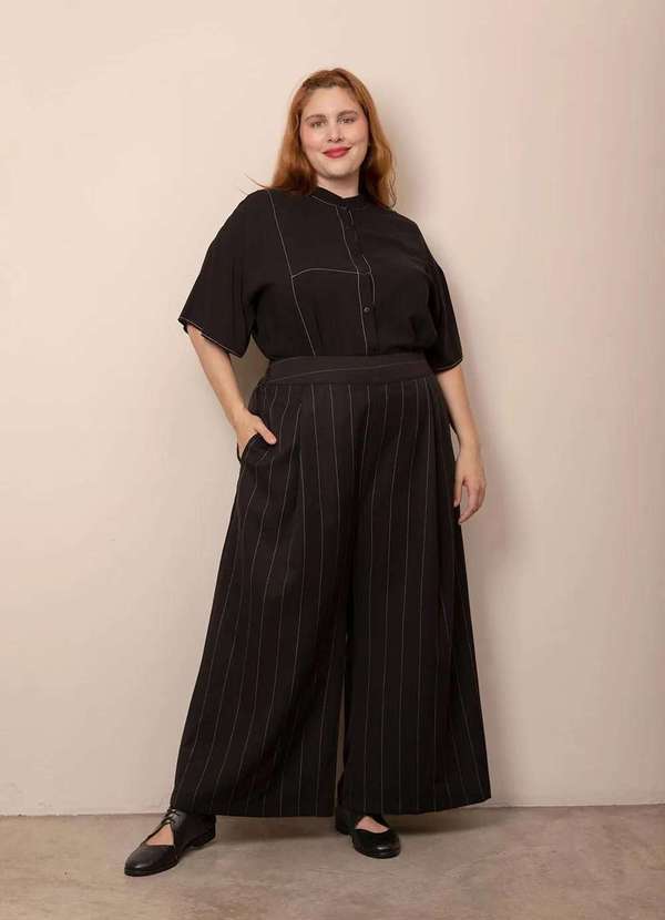Bold - Calça Pantalona Alfaiataria Risca de Giz Plus Size Preto