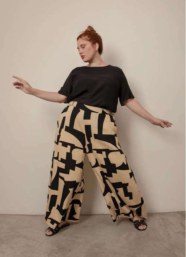 Bold - Calça Pantalona Crepe Super Ampla Plus Size Preto 2