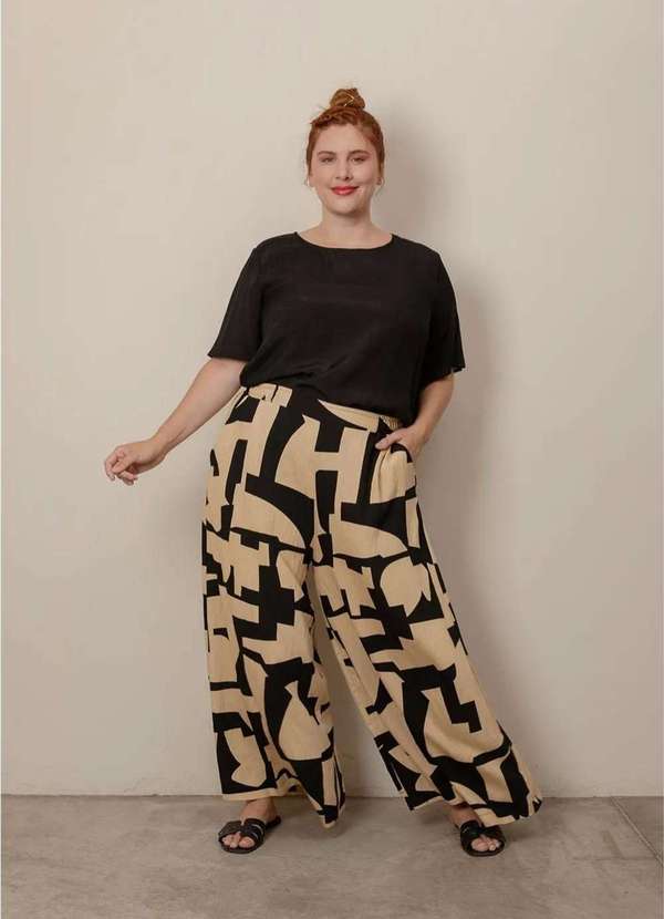 Bold - Calça Pantalona Crepe Super Ampla Plus Size Preto 3