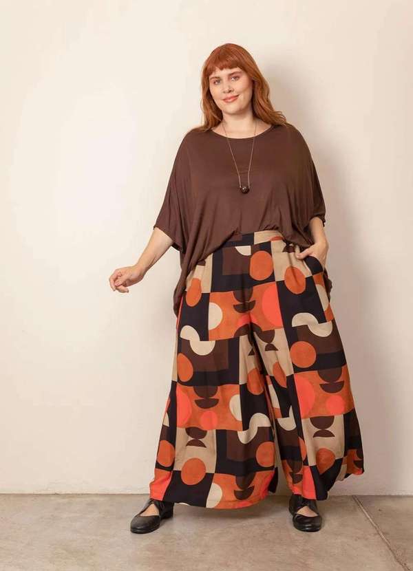 Bold - Calça Pantalona Super Ampla Plus Size Marrom