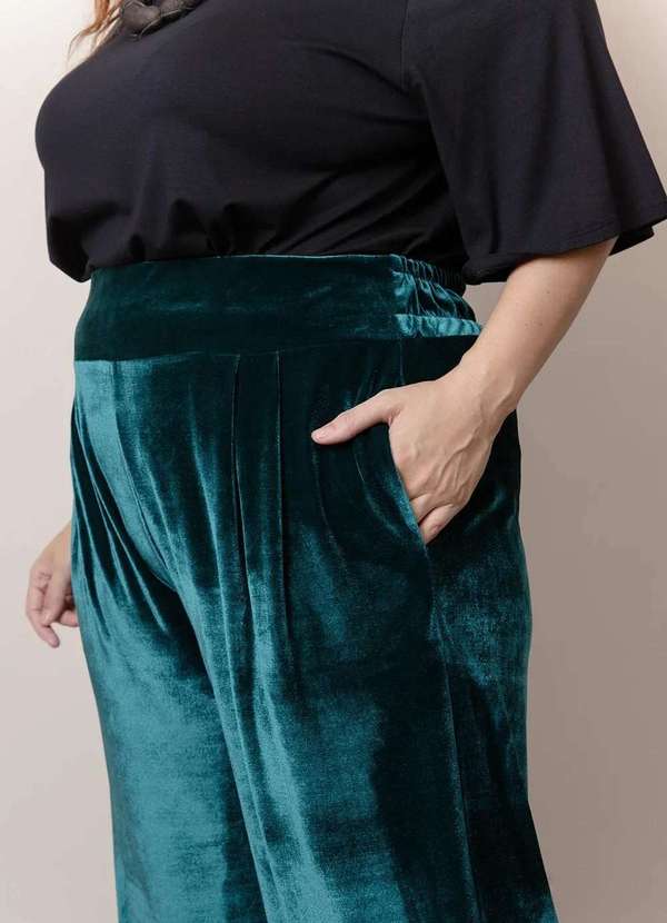 Bold - Calça Pantalona Veludo Plus Size Verde 3