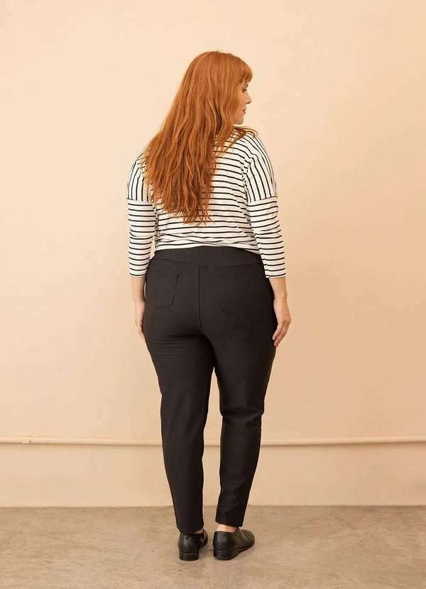 Bold - Calça Reta Montaria com Zíper Plus Size Preto 3