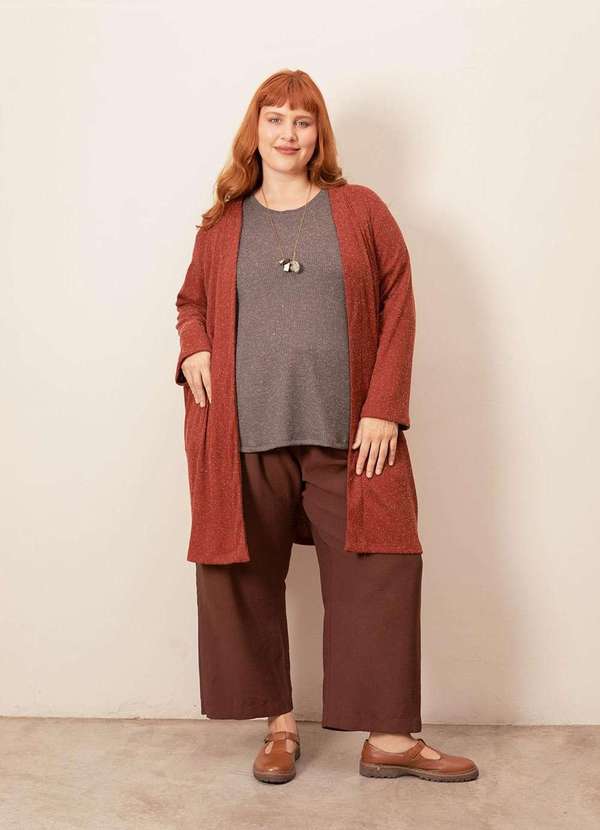 Bold Tricotaria - Cardigan Longo Tricô Canelado Plus Size Marrom 4