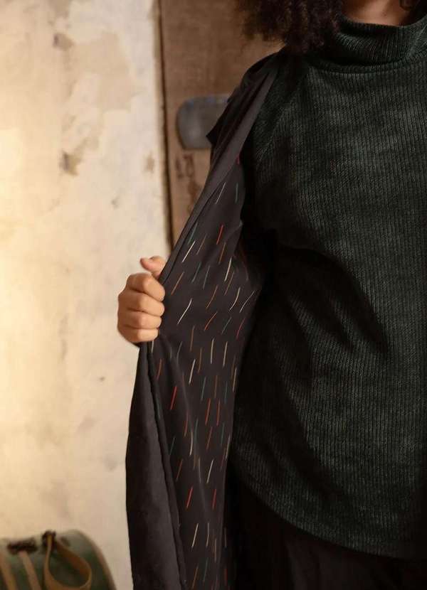 Bold - Casaco Trench Coat Forro Estampado Plus Size Preto