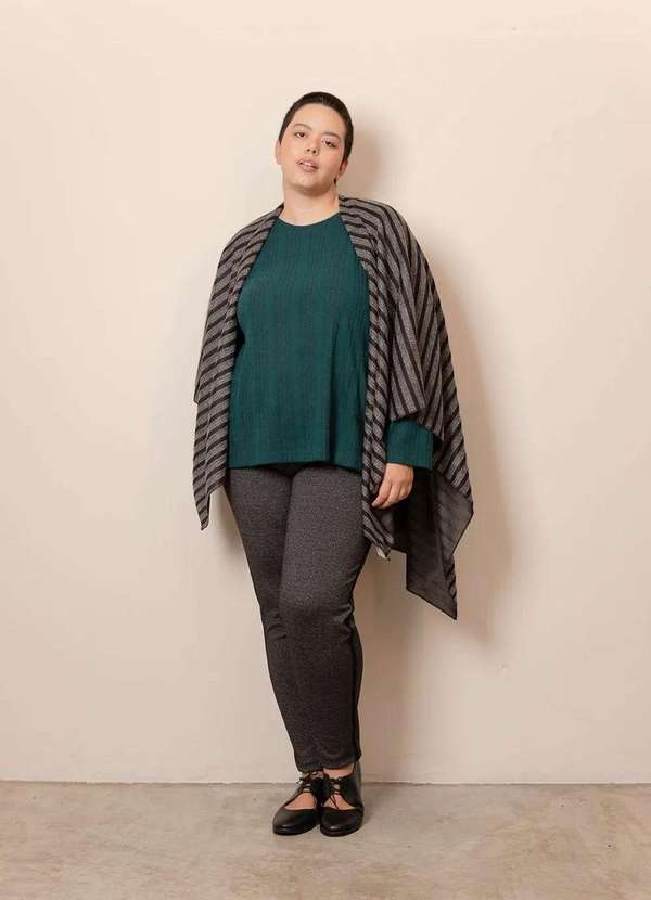 Bold Tricotaria - Tricô Mil Jeitos Plus Size Cinza