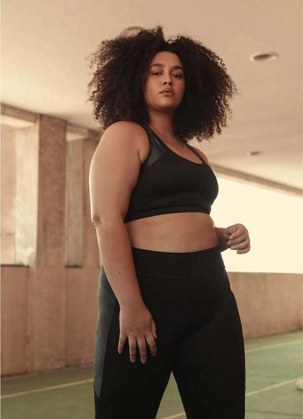 Bold Fit - Top com Recortes Plus Size Preto