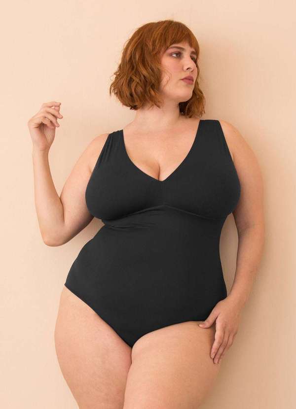 Bold Beach - Maiô Frente Única Plus Size Preto 6
