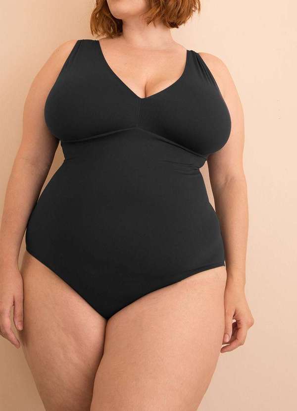 Bold Beach - Maiô Frente Única Plus Size Preto 4