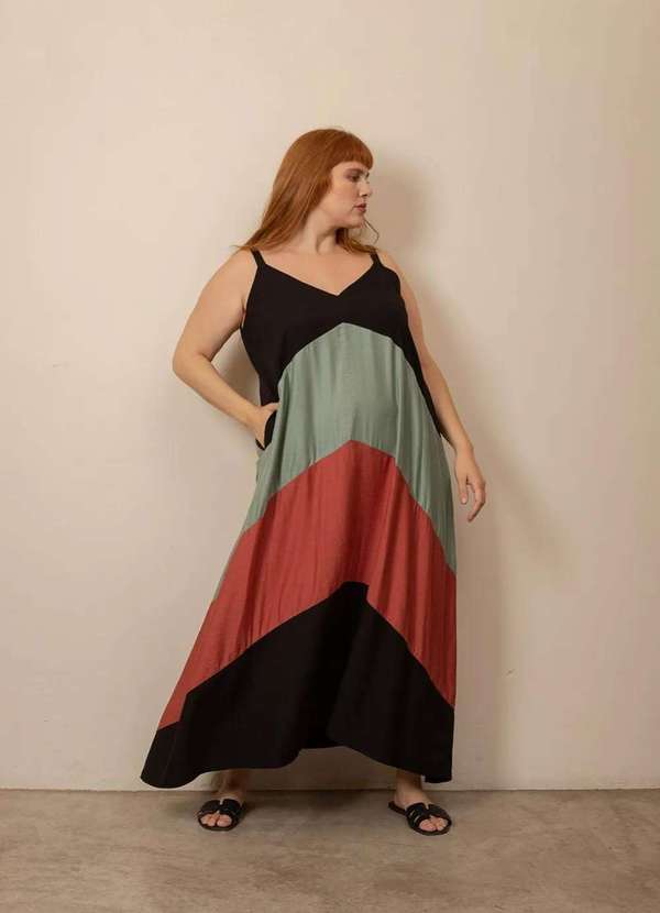 Bold - Vestido Isabel Plus Size Preto 3