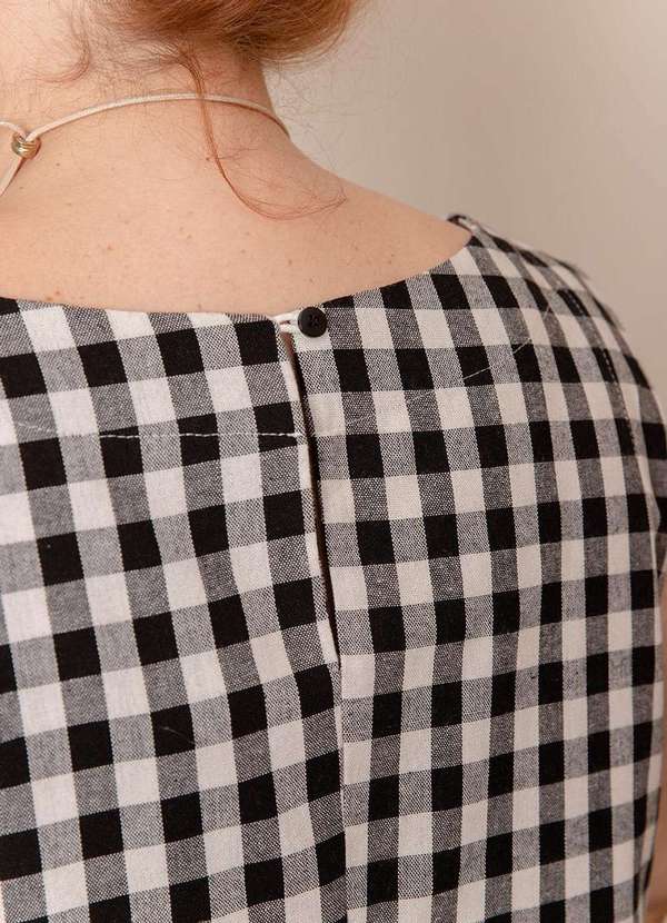 Bold - Vestido Regata Vichy Linho Plus Size Preto 6